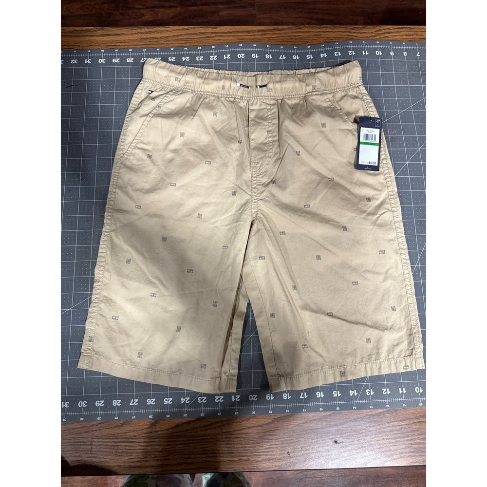 TH tan safari shorts size 16-18 (lg)